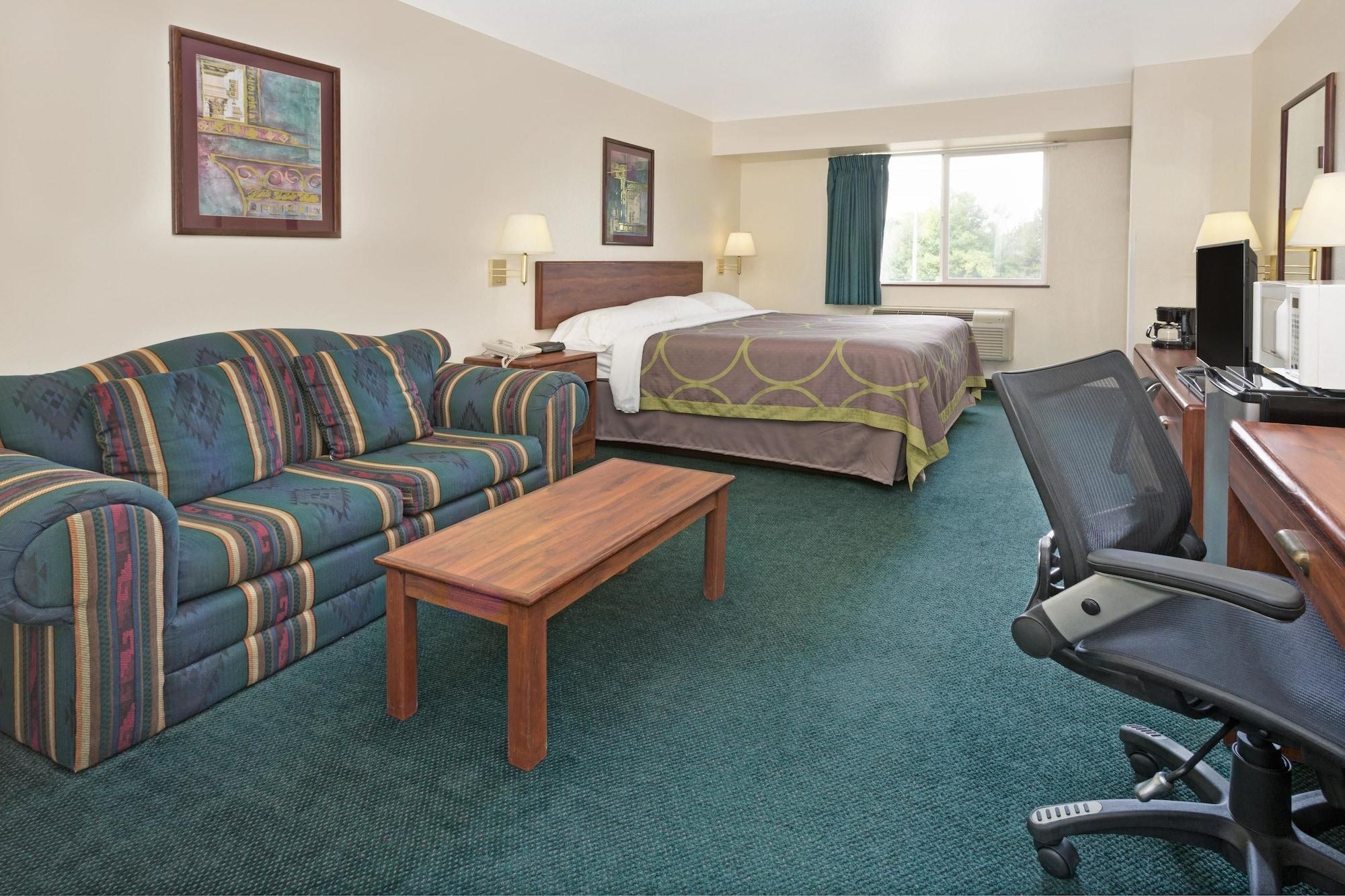 Super 8 By Wyndham Windsor Ξενοδοχείο Εξωτερικό φωτογραφία